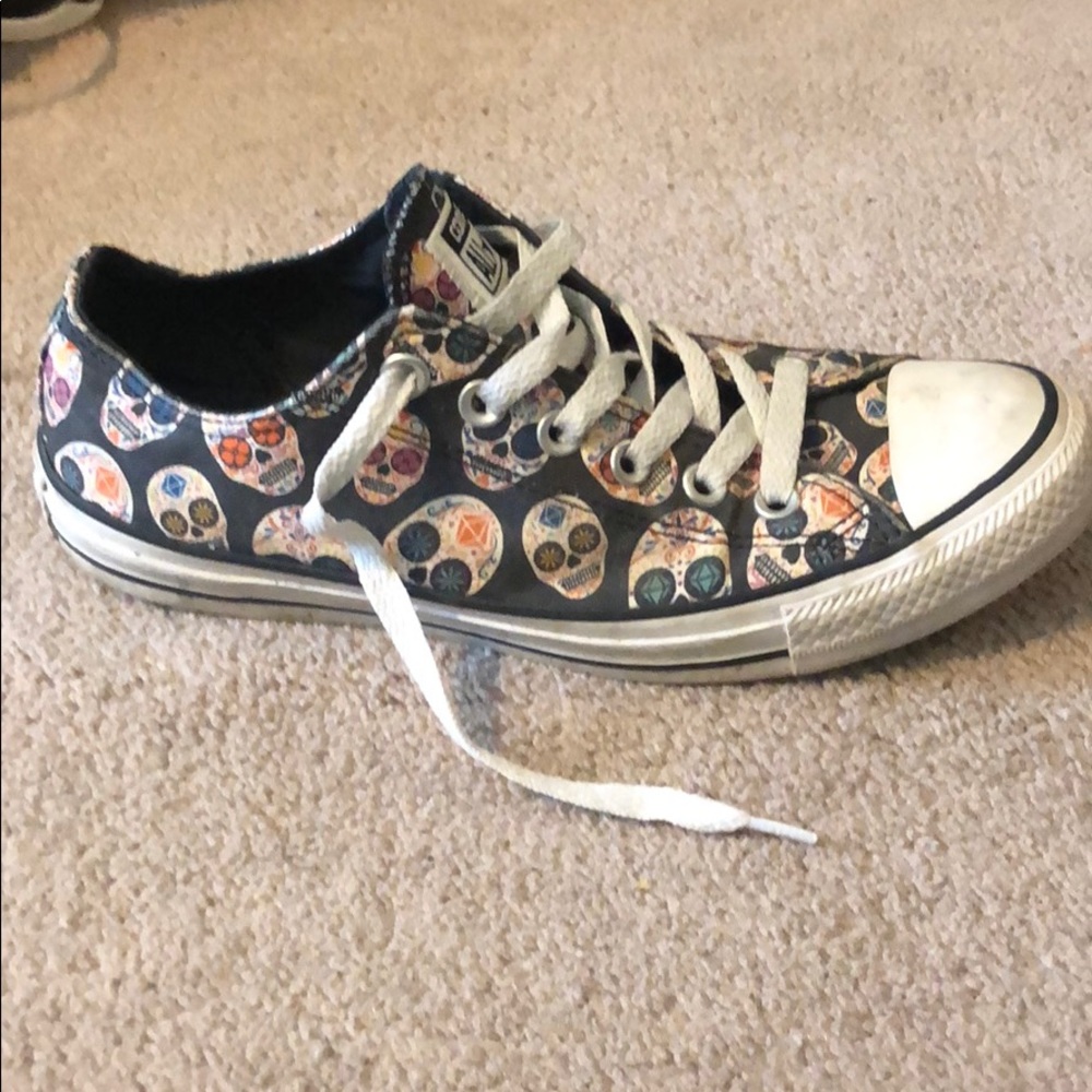 Limited edition Sugar skull Chuck Taylors